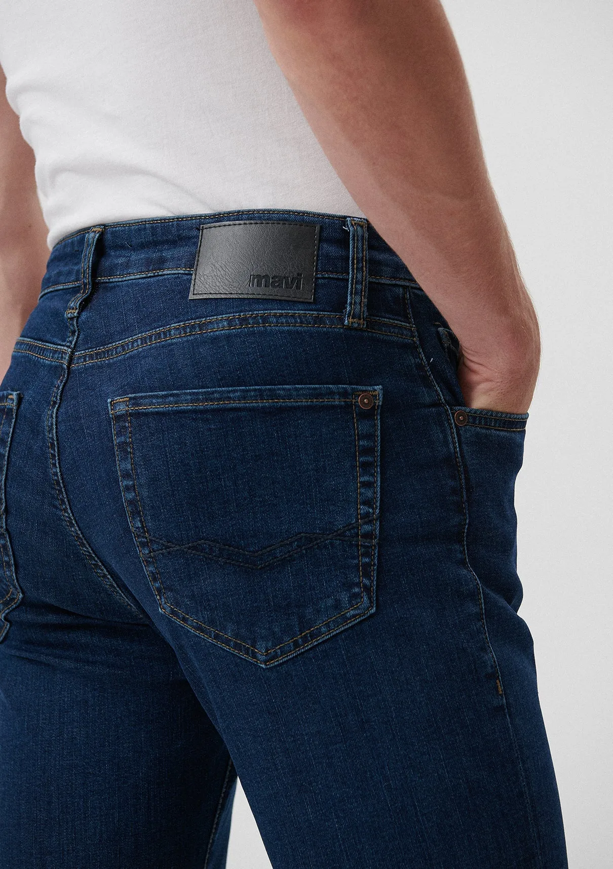 177 Dark Comfort Jean Pants