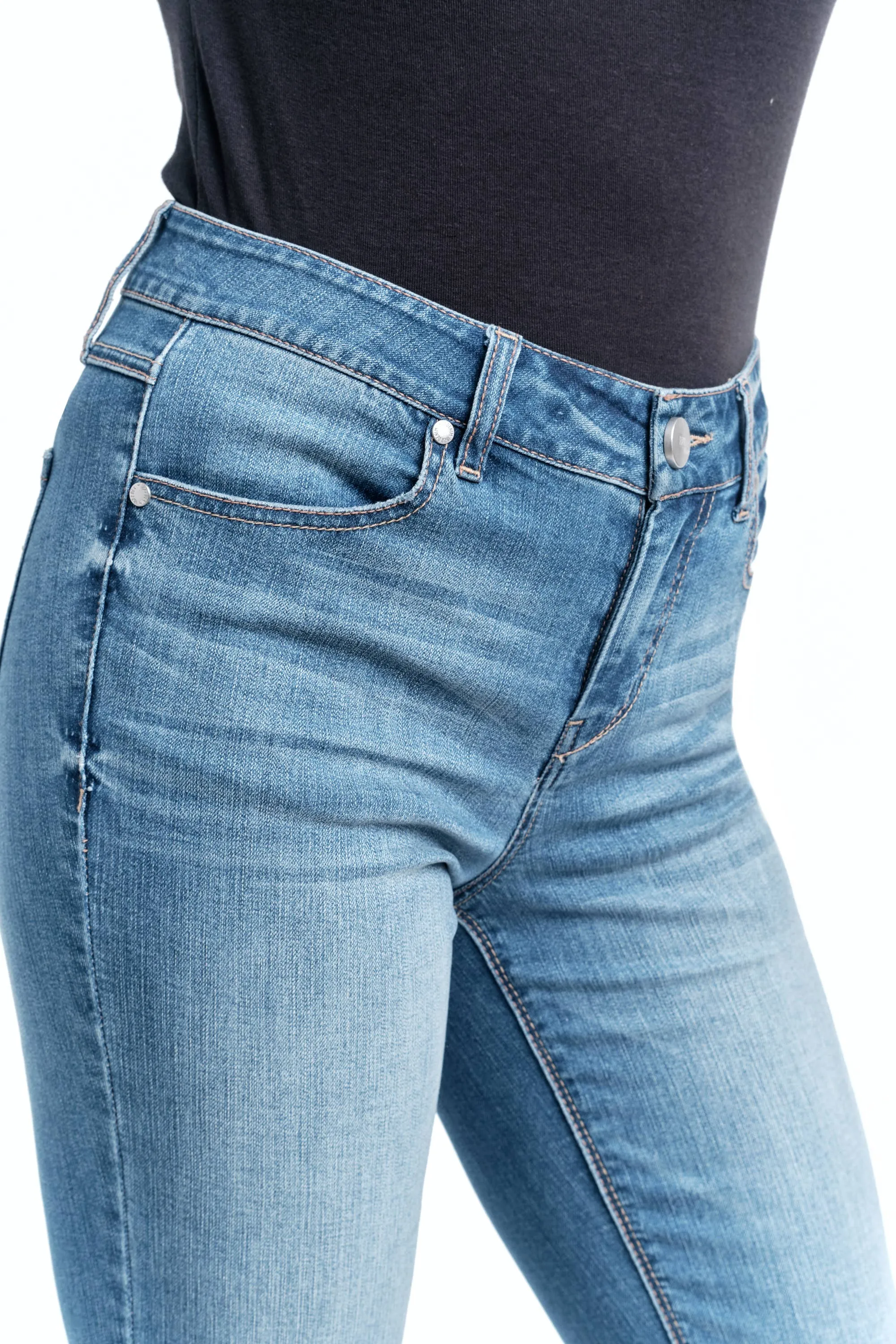 34” Mid-Rise Flare Jean in Jayden