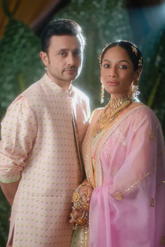 Barfi Pink Wallflower Bandi & Kurta Set