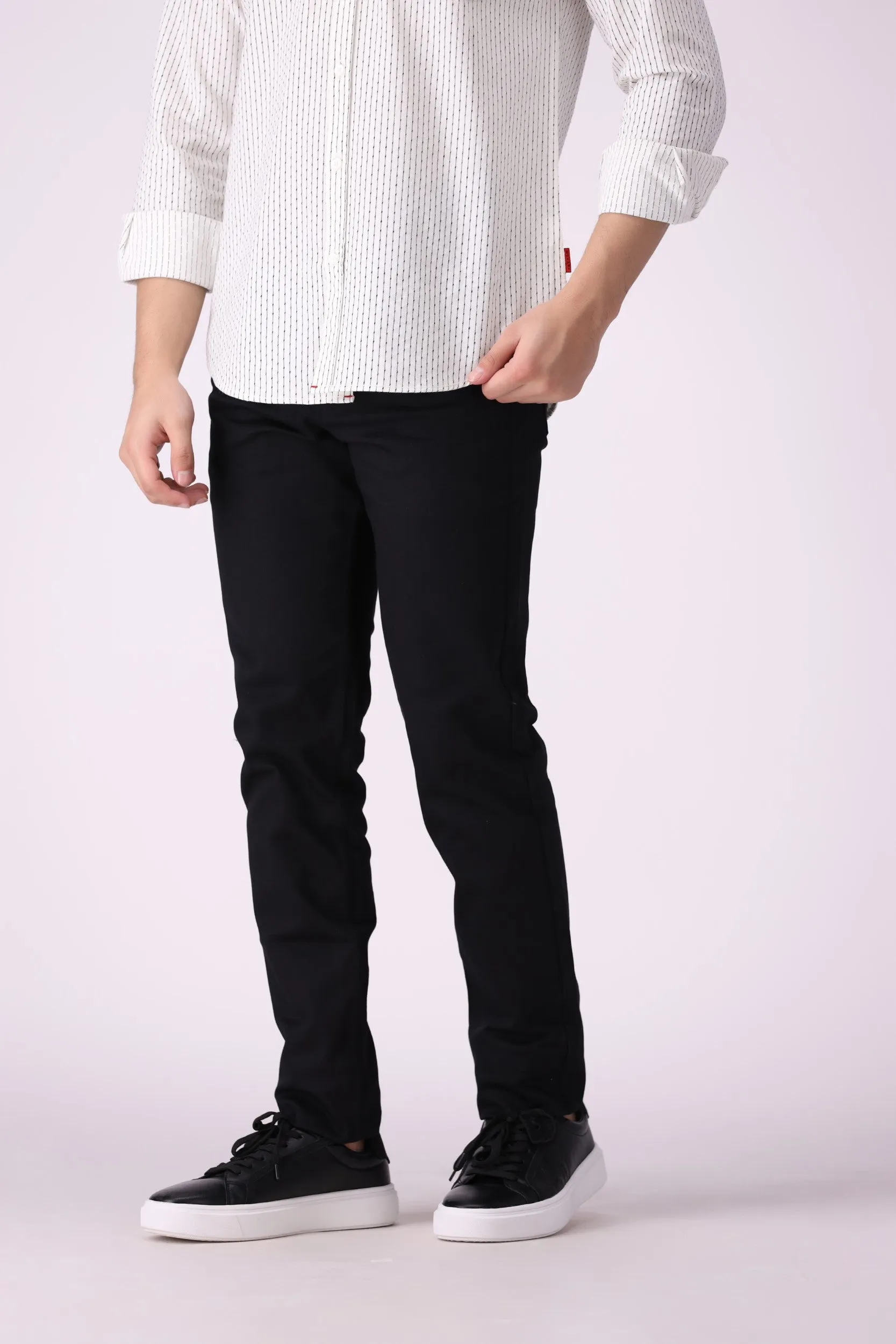 Black Tappered Fit Pants