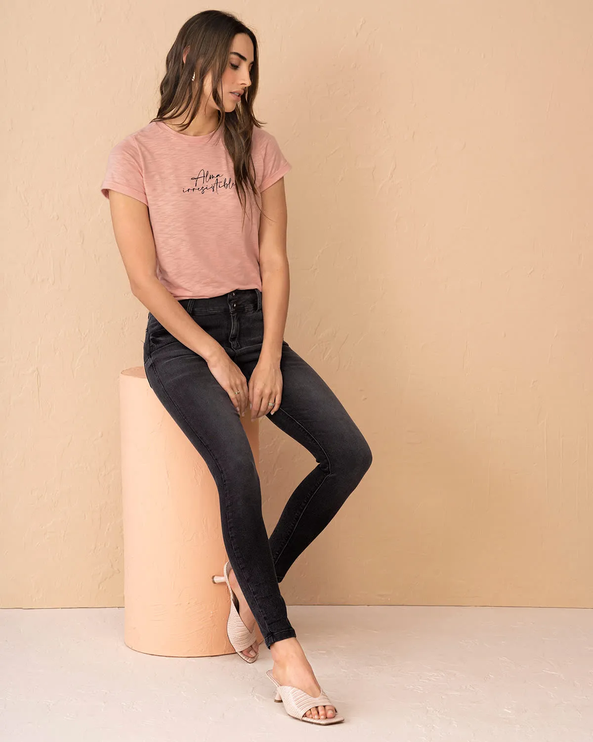 Camiseta manga corta con estampado localizado en el frente