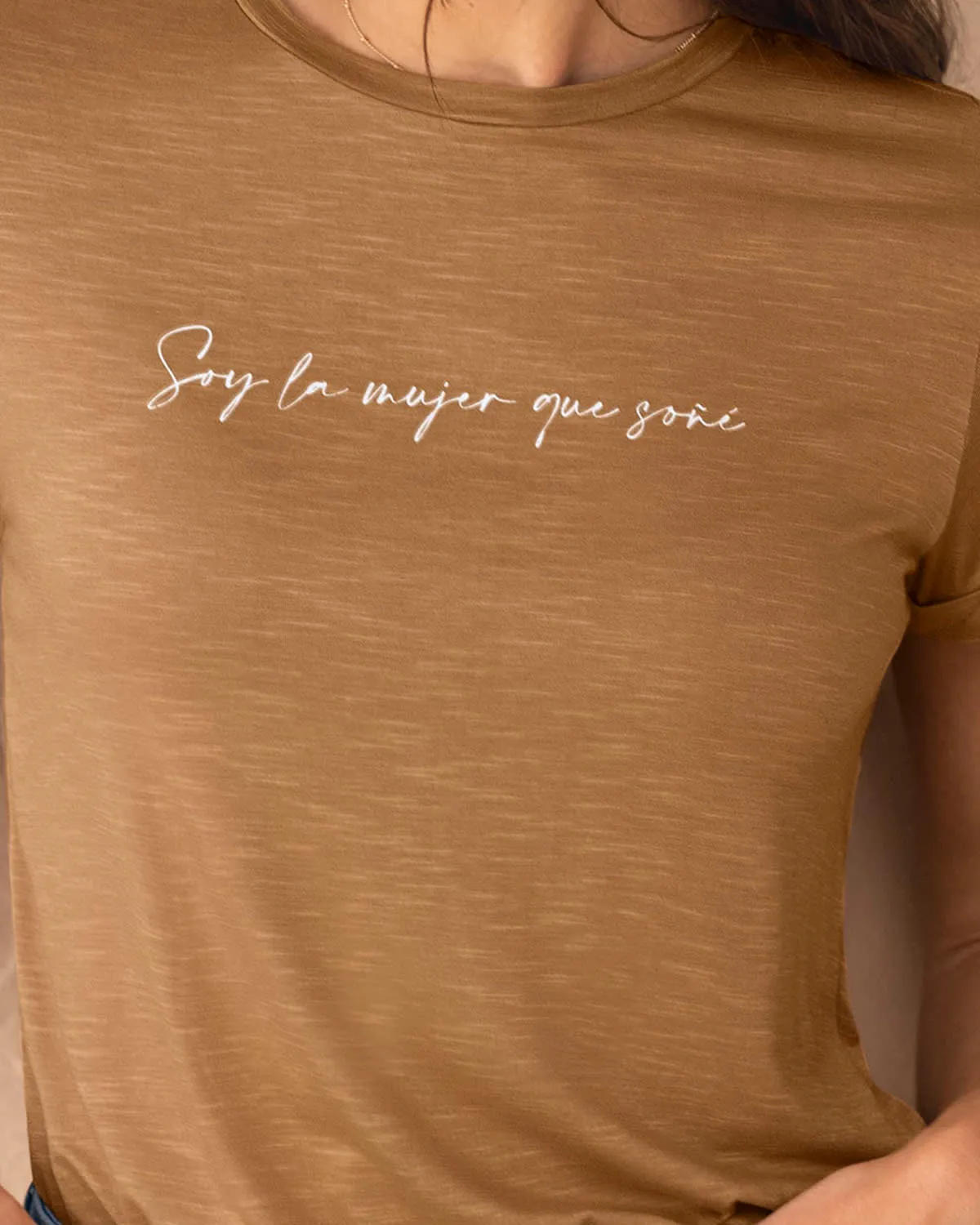 Camiseta manga corta con estampado localizado en el frente