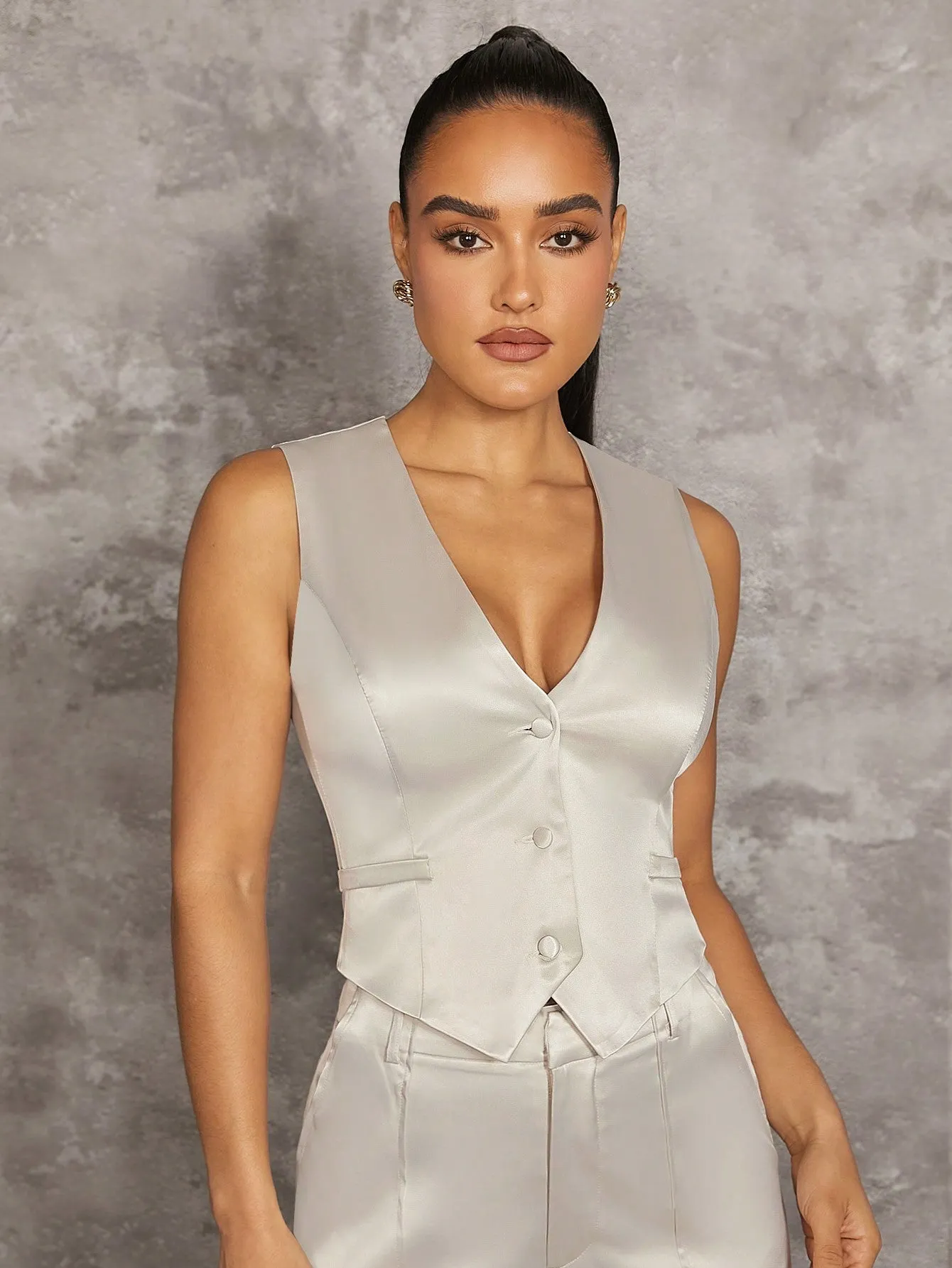 Chaleco de satén albaricoque sexy para mujer