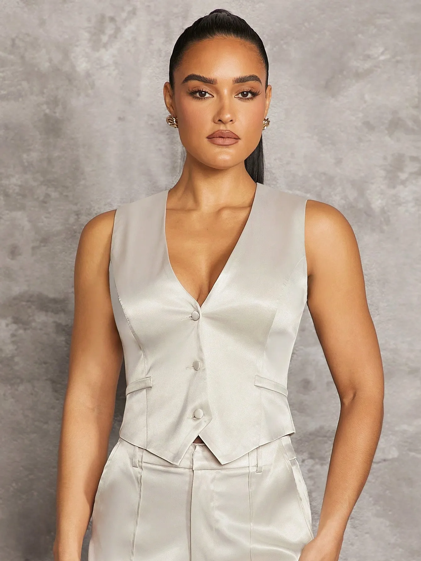 Chaleco de satén albaricoque sexy para mujer