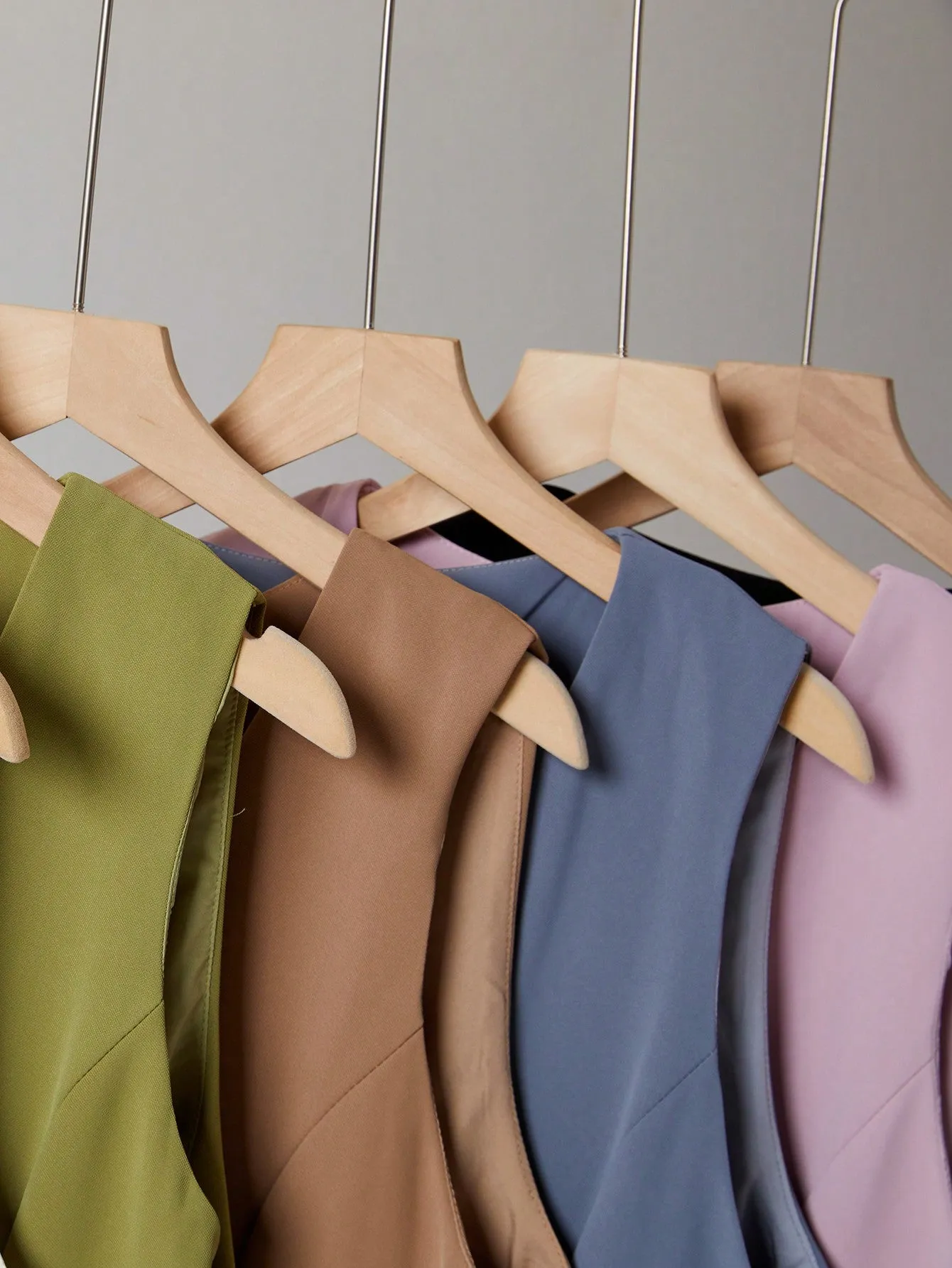 Chaleco unicolor BizChic para tu look de trabajo