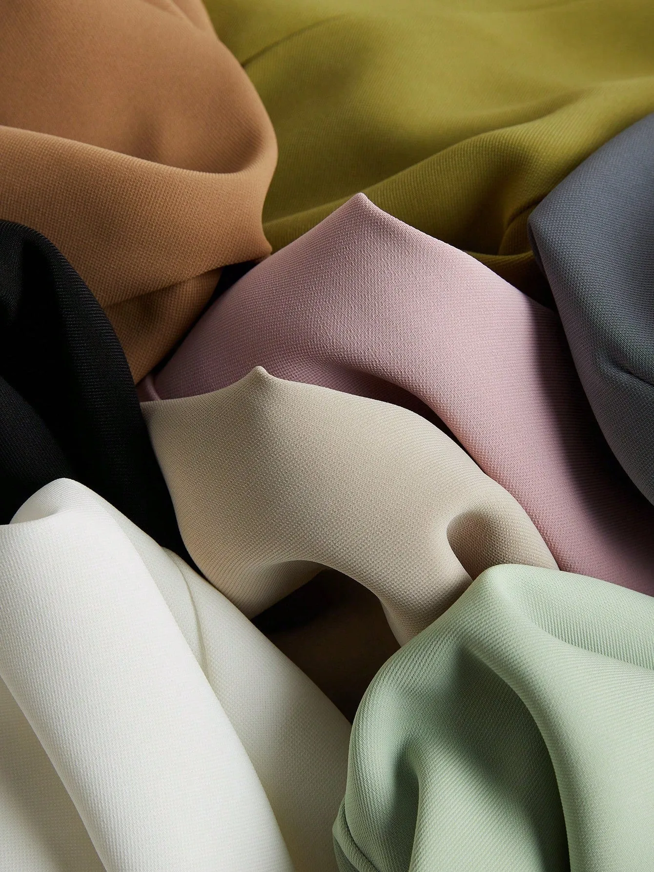 Chaleco unicolor BizChic para tu look de trabajo