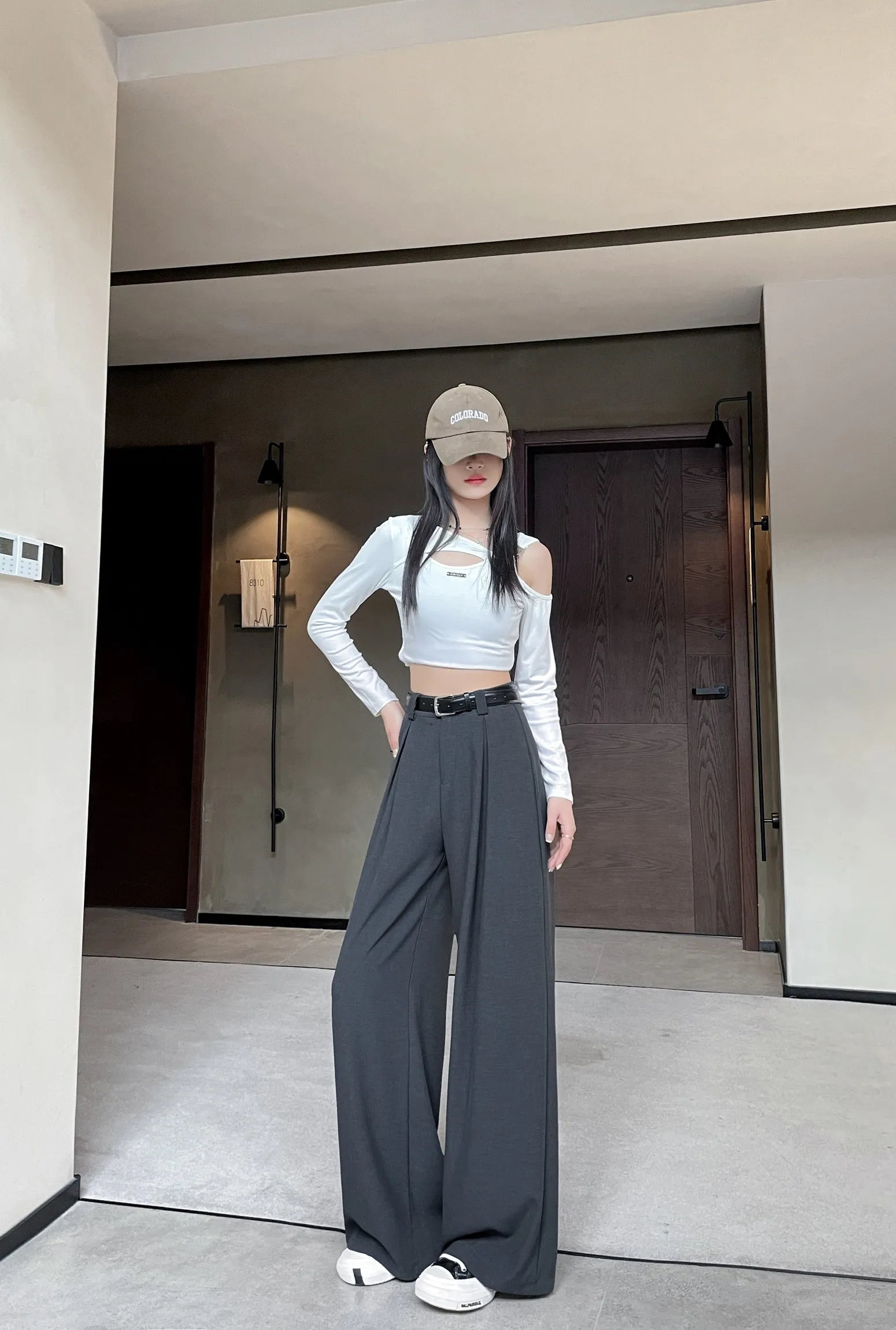 Chic and Breathable Wide Leg Trousers for Women's Casual Look