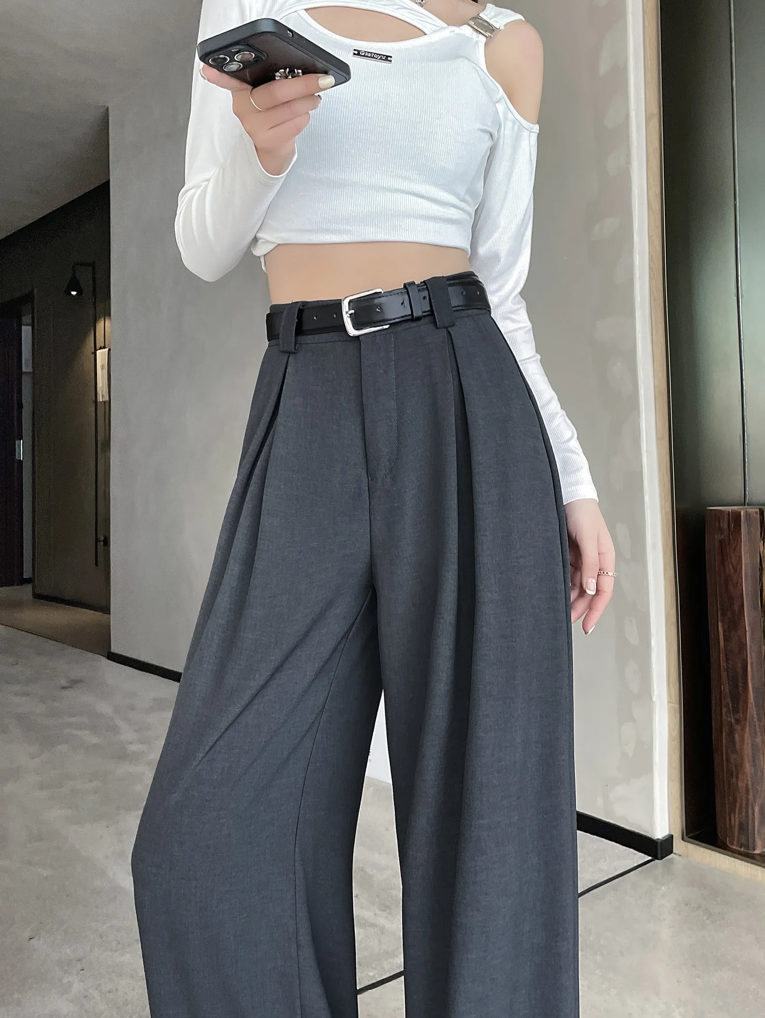 Chic and Breathable Wide Leg Trousers for Women's Casual Look