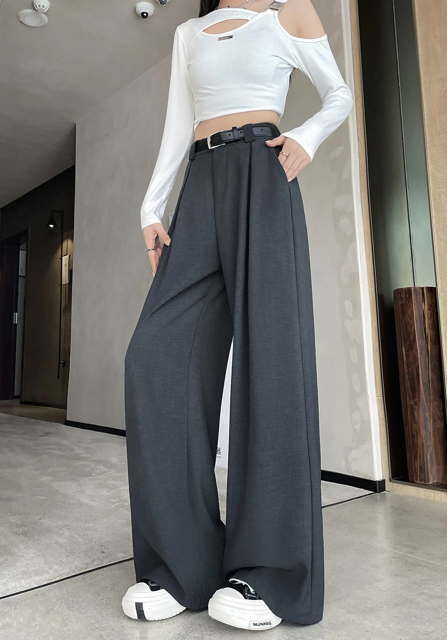 Chic and Breathable Wide Leg Trousers for Women's Casual Look