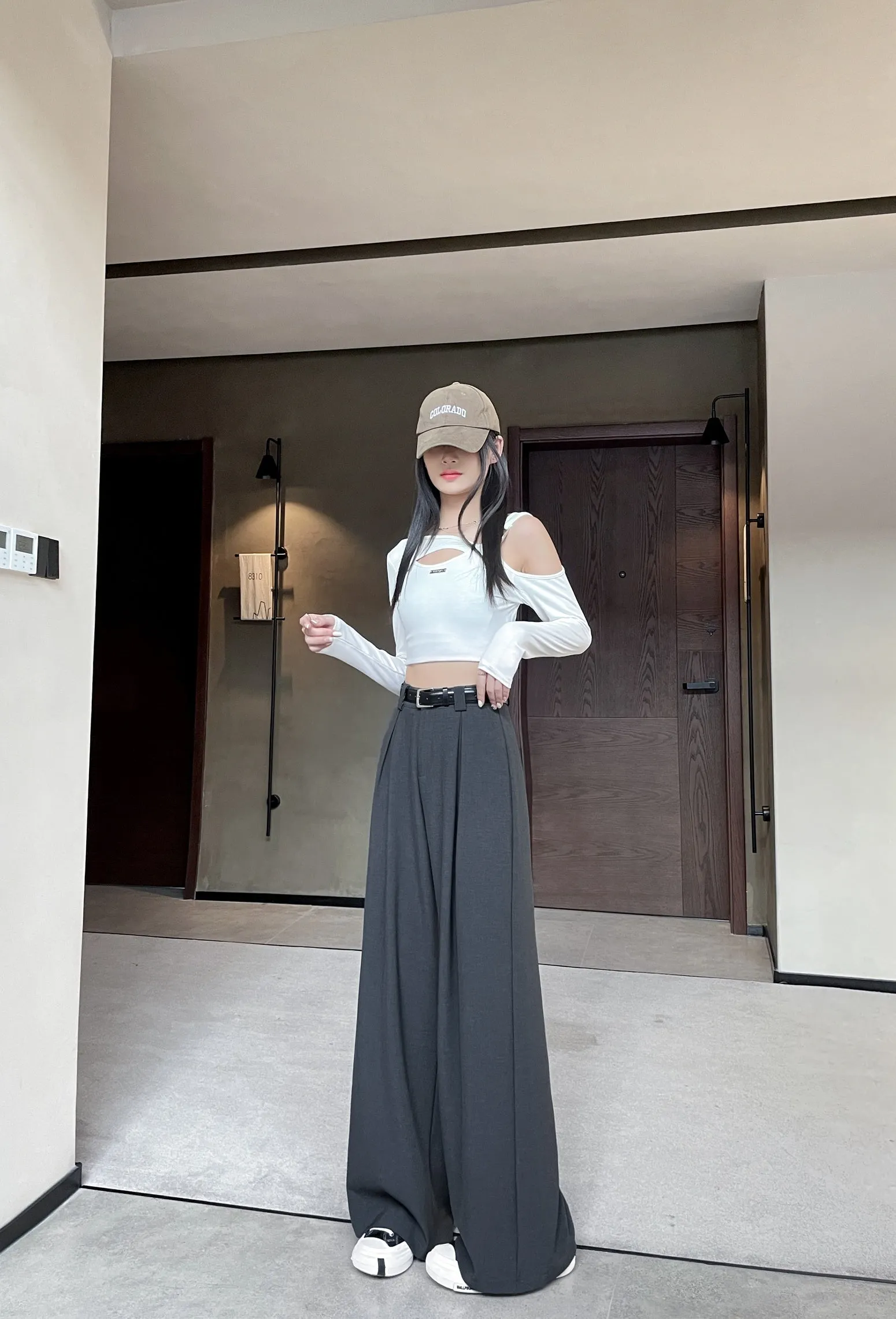 Chic and Breathable Wide Leg Trousers for Women's Casual Look