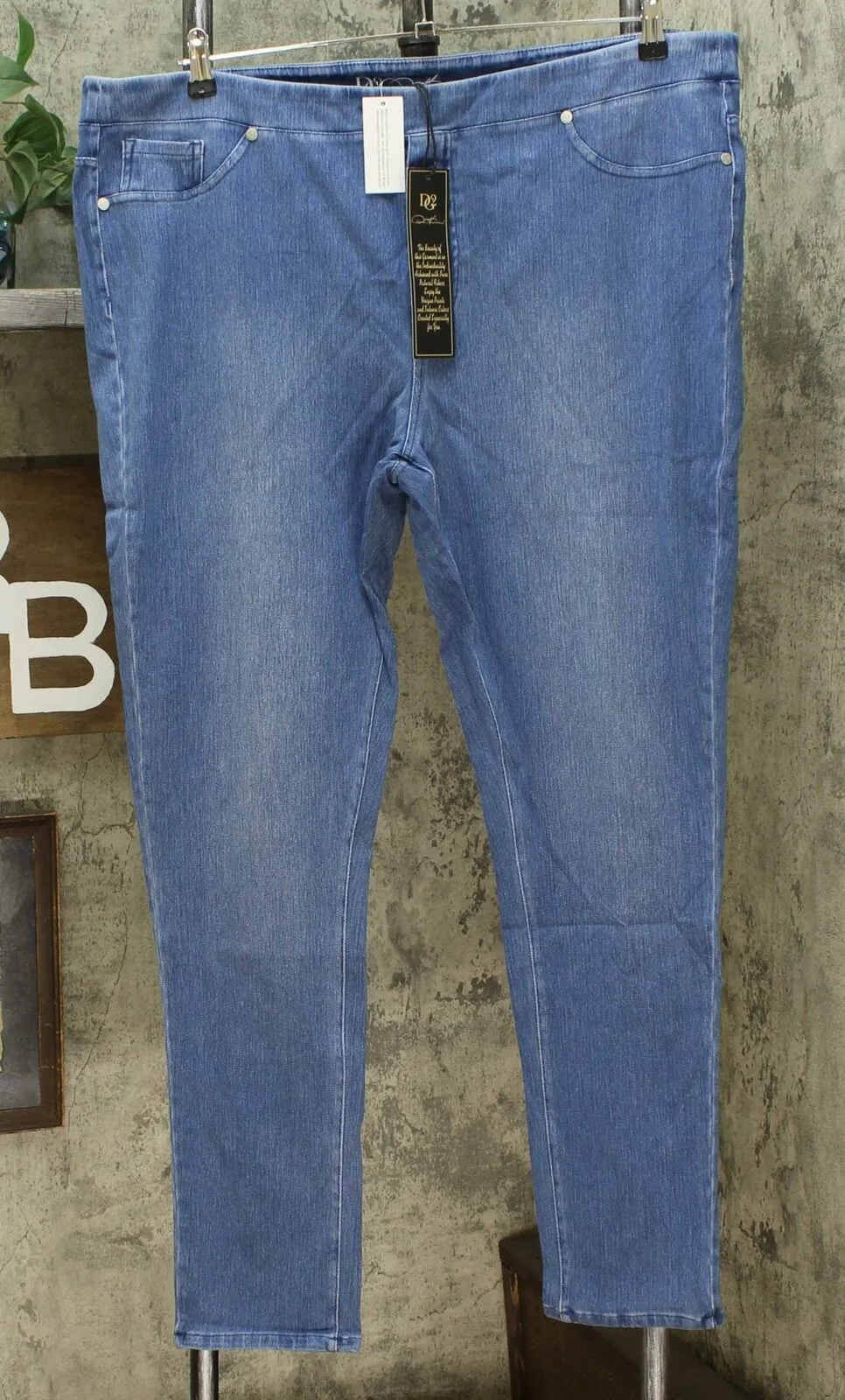 DG2 by Diane Gilman Women's Plus Size Stretch Twill Knit Pull-On Skinny Jeggings