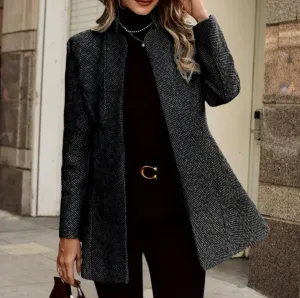 Fashionable women's blazers from Zara