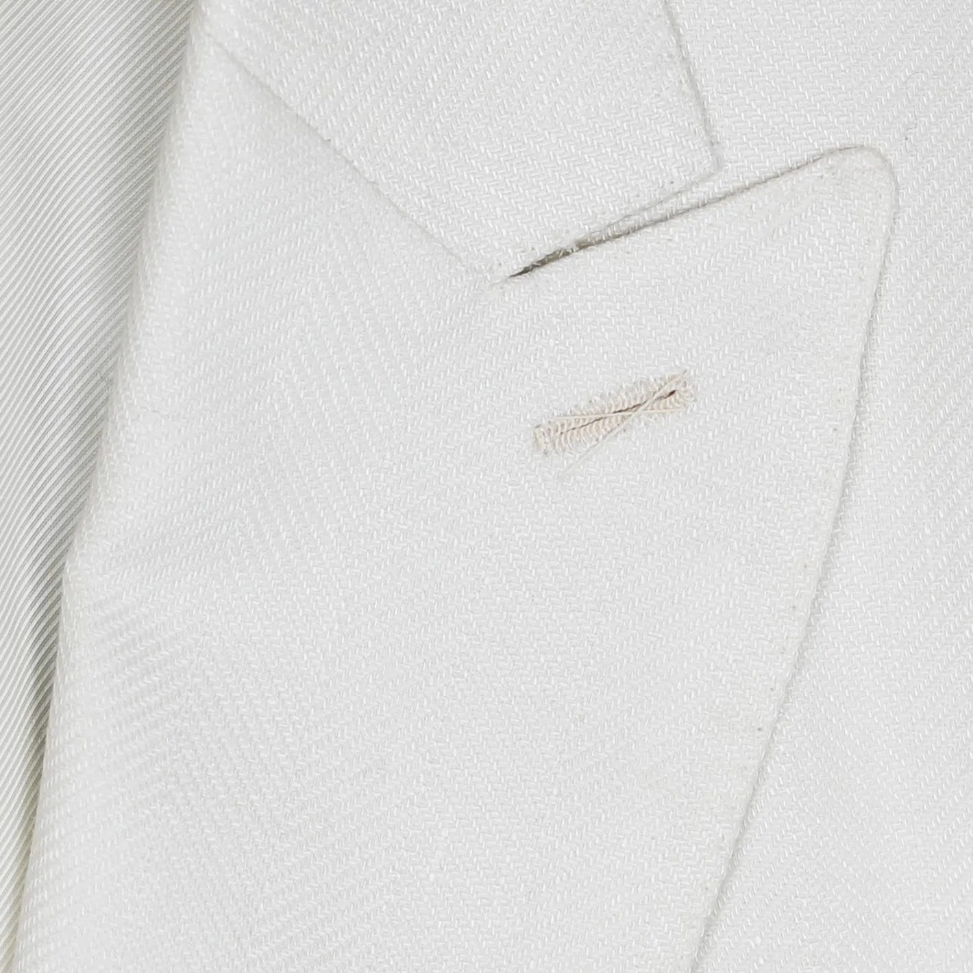 Ivory Herringbone Peak Lapel Dinner Jacket