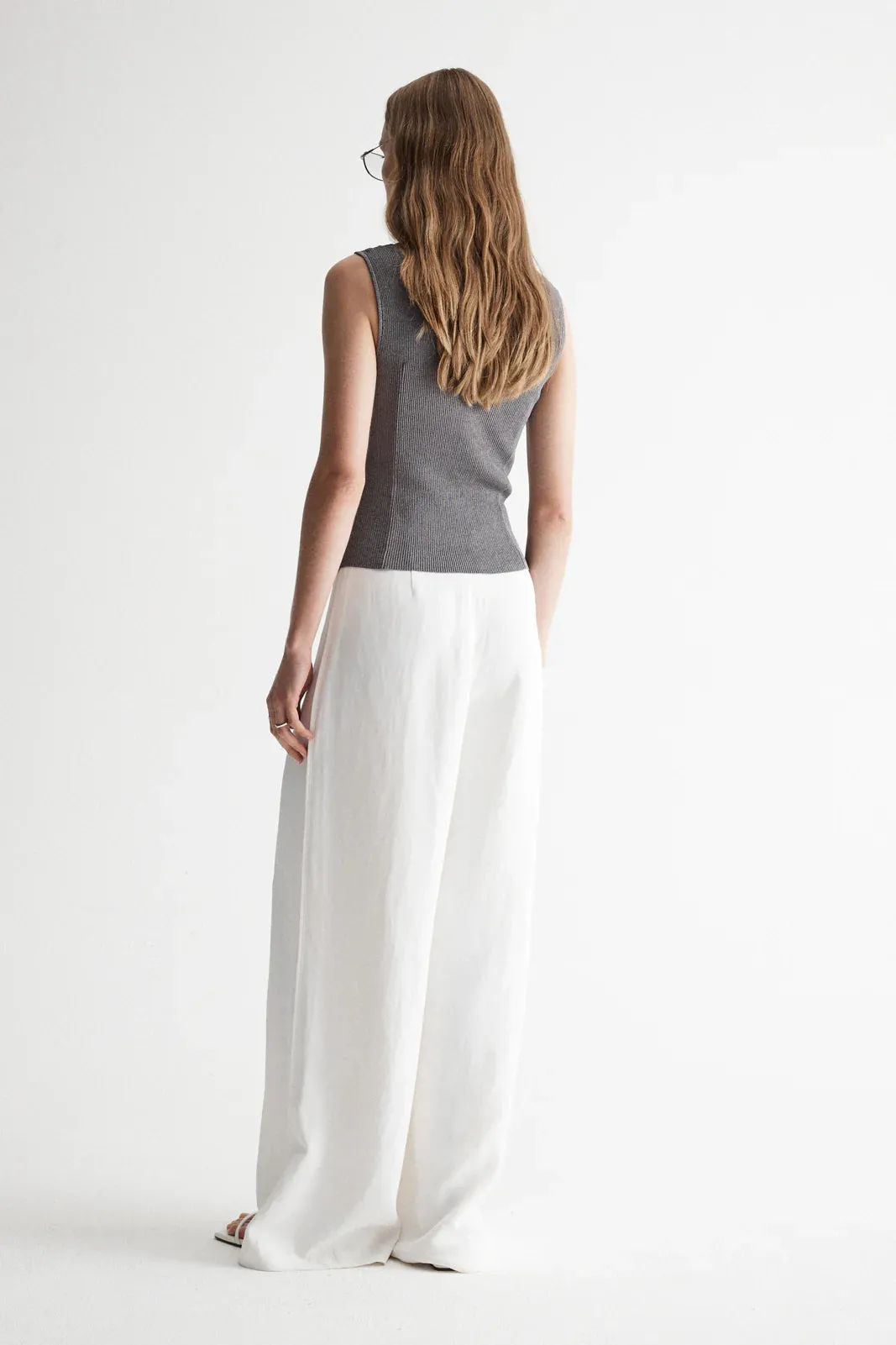 LAGUNA KNIT VEST - DARK CHROME LUREX - ELKA COLLECTIVE