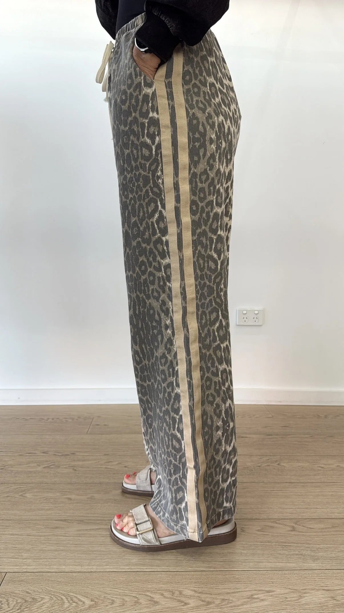 LARA RACER PANTS || LEOPARD