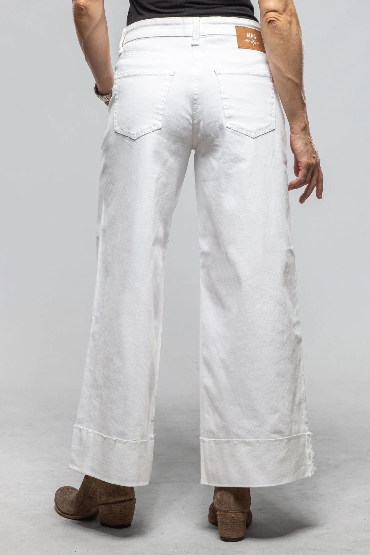 MAC Nevada Super Wide Rigid Cotton In White