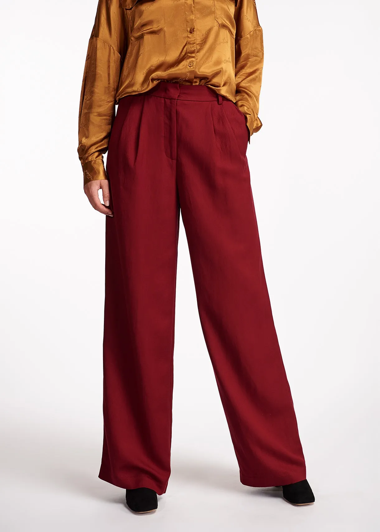 Maroon wide-leg pants