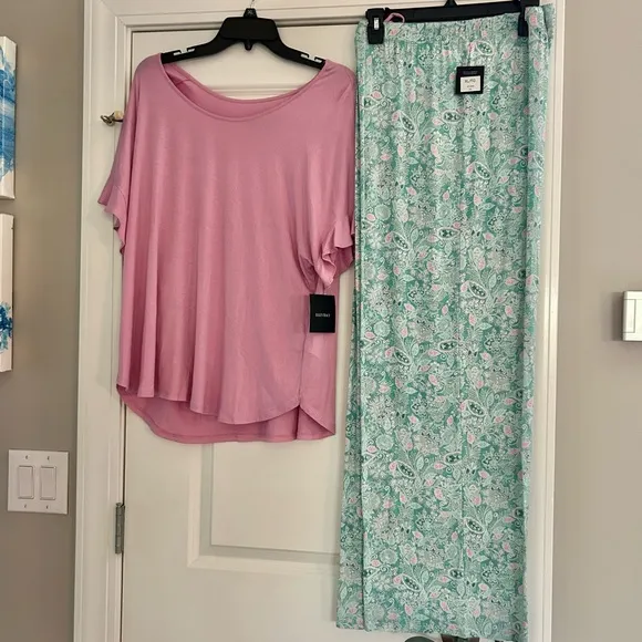NWT! ELLEN TRACY 2-Pc.Solid Top &amp; Floral Pants Sleep Set Pink/green multi sz XL