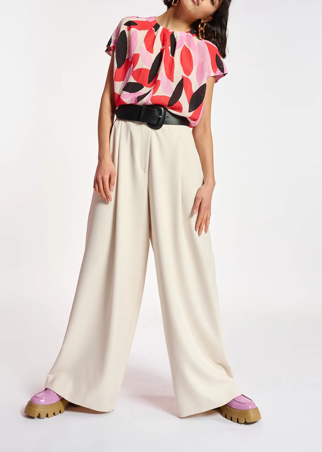 Off-white wide-leg pants