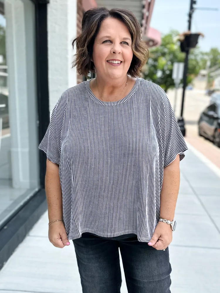 The Echo Top - Black