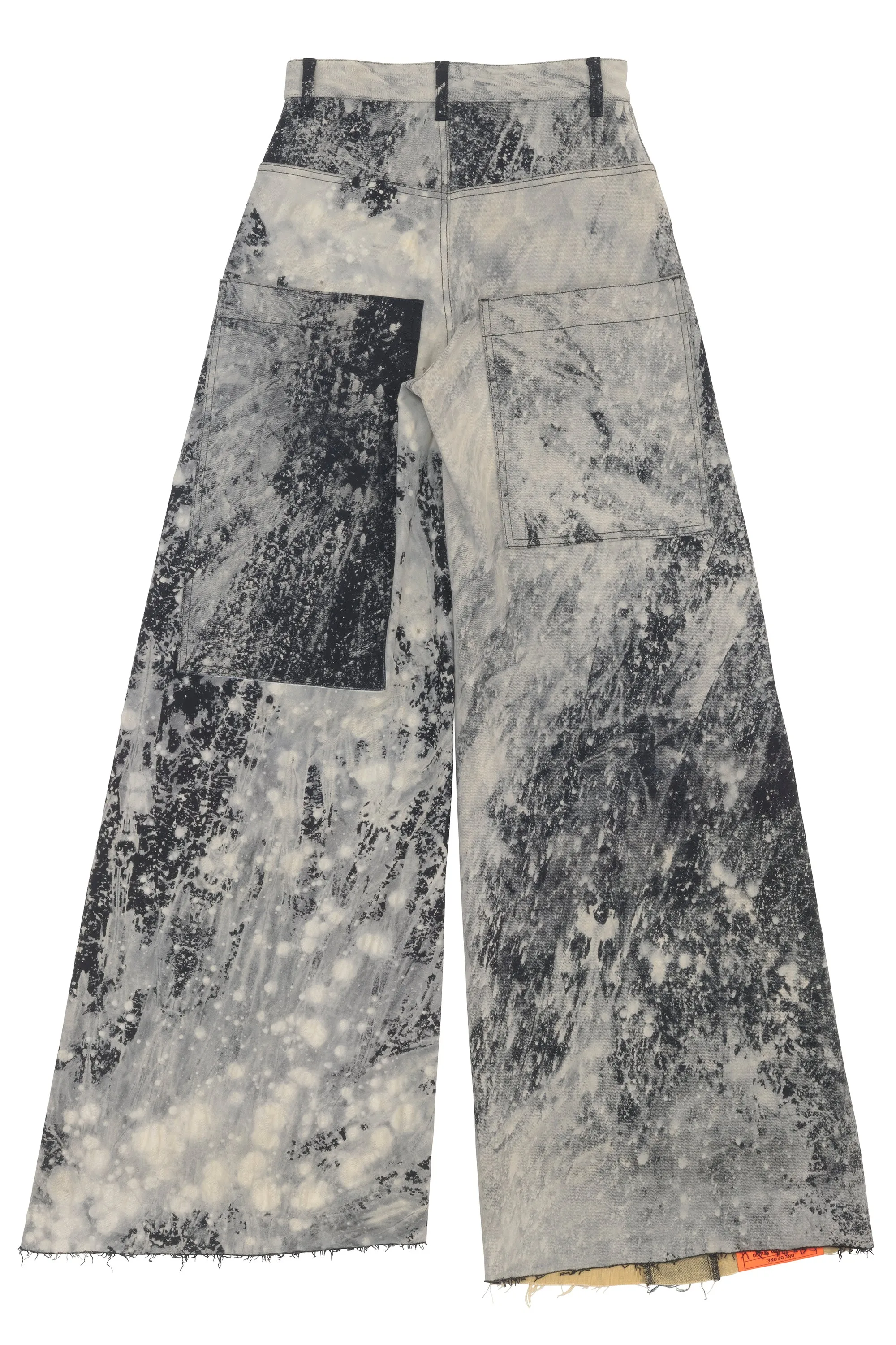 UNIQUE (6722), 2019