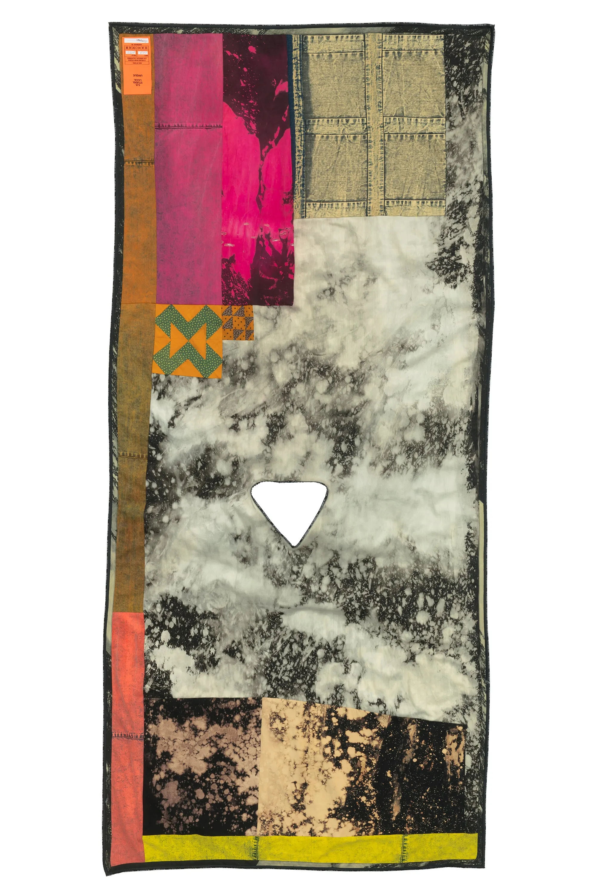 UNIQUE (6722), 2019