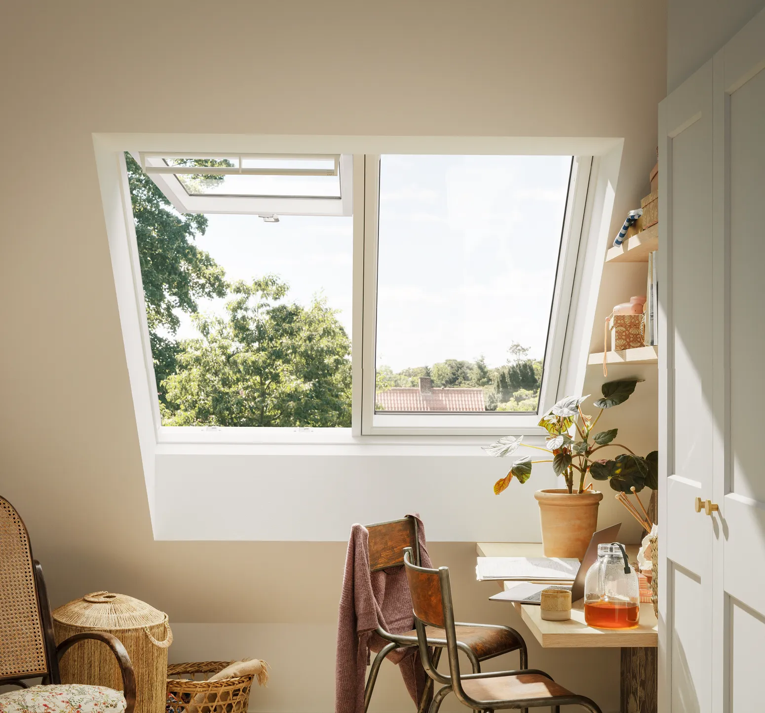 VELUX GPLS MMK08 2070 2-in-1 Double Glazed Top-Hung Window (151 x 140cm)