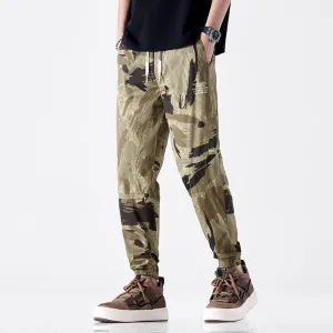 Versatile Mens Jeans with Stretchy Tapered Leg and Casual Style