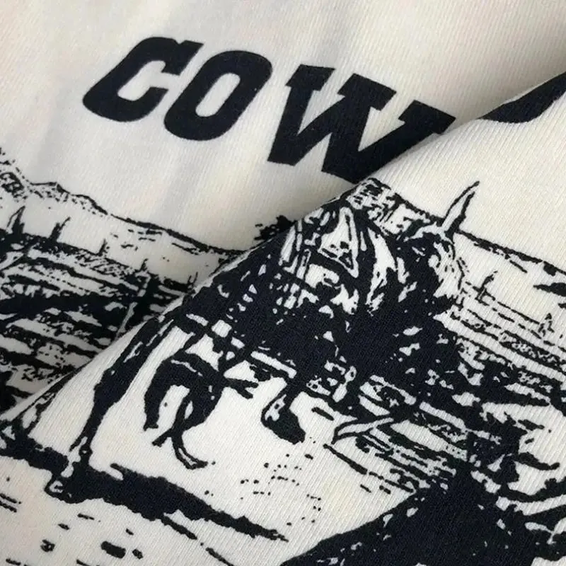 Vintage Cowboy Scene Cropped Tee for Y2K Streetwear Style