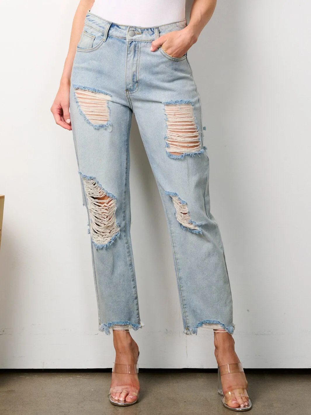 WOMEN'S BUTTON CLOSURE DISTRESSED DENIM WIDE LEG PANTS