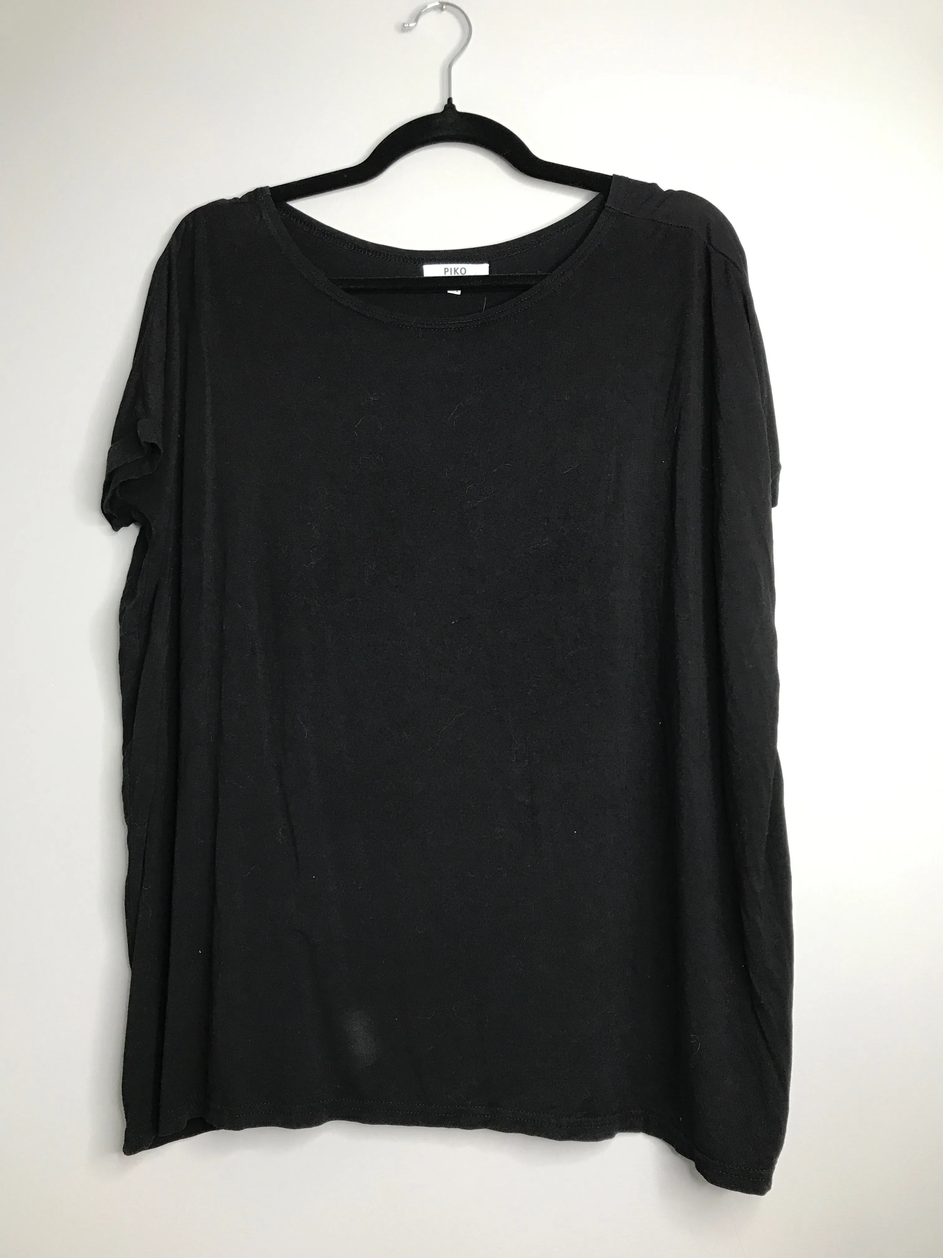 Womens Size Med Misses Black PIKO Tops