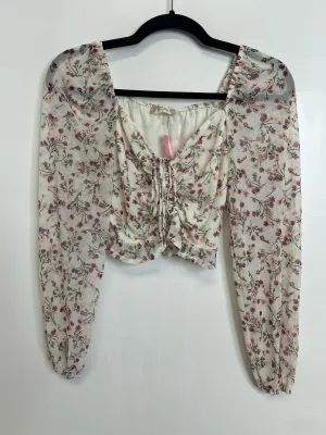Womens Size Sm Misses White Altar'd State Tops