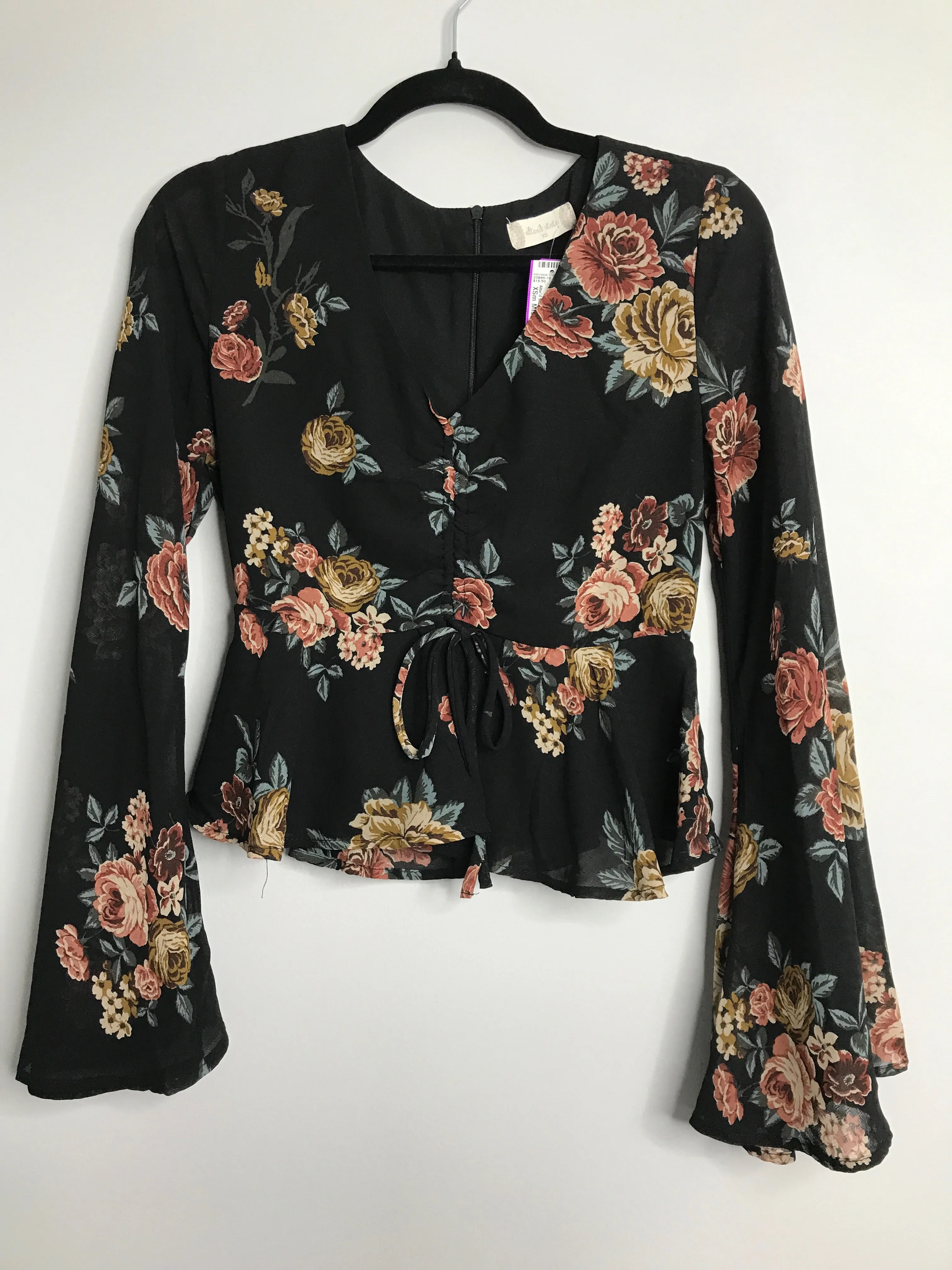 Womens Size XSm Misses Black Altar'd State Tops