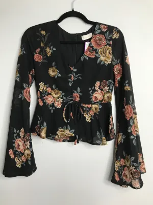 Womens Size XSm Misses Black Altar'd State Tops