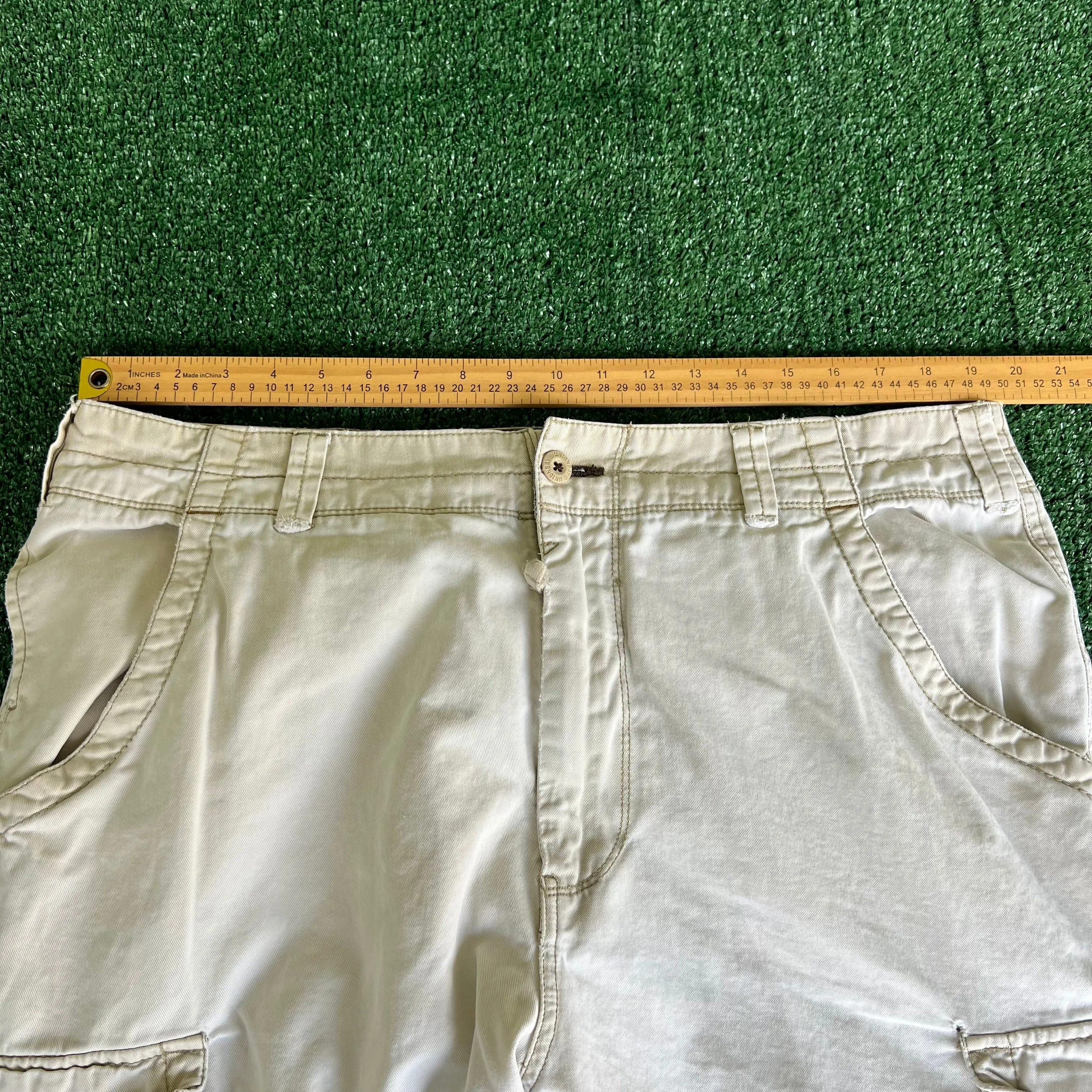 Y2K Unionbay Baggy Wide-Leg Distressed Light Khaki Cargo Pants - 39x28" 20.5" Openings