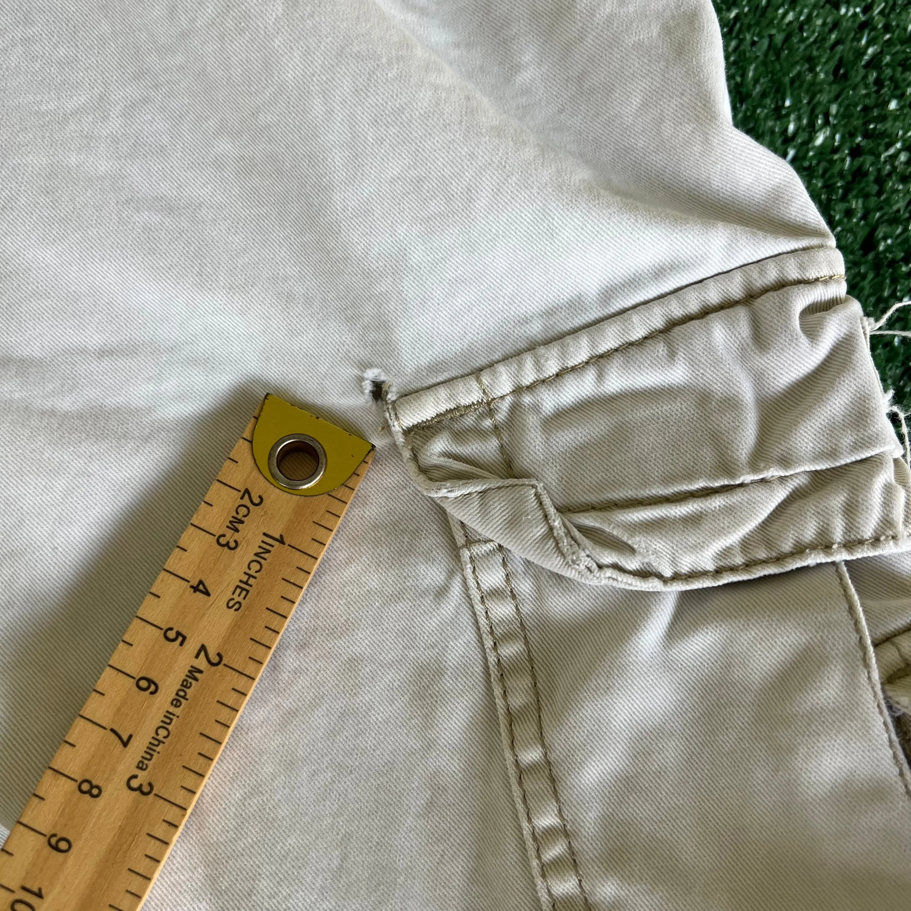 Y2K Unionbay Baggy Wide-Leg Distressed Light Khaki Cargo Pants - 39x28" 20.5" Openings
