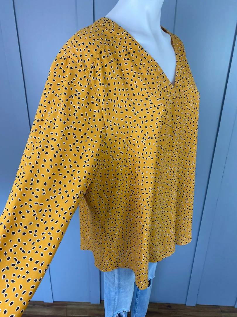 Yellow & Black Jacqui E Tops, 20