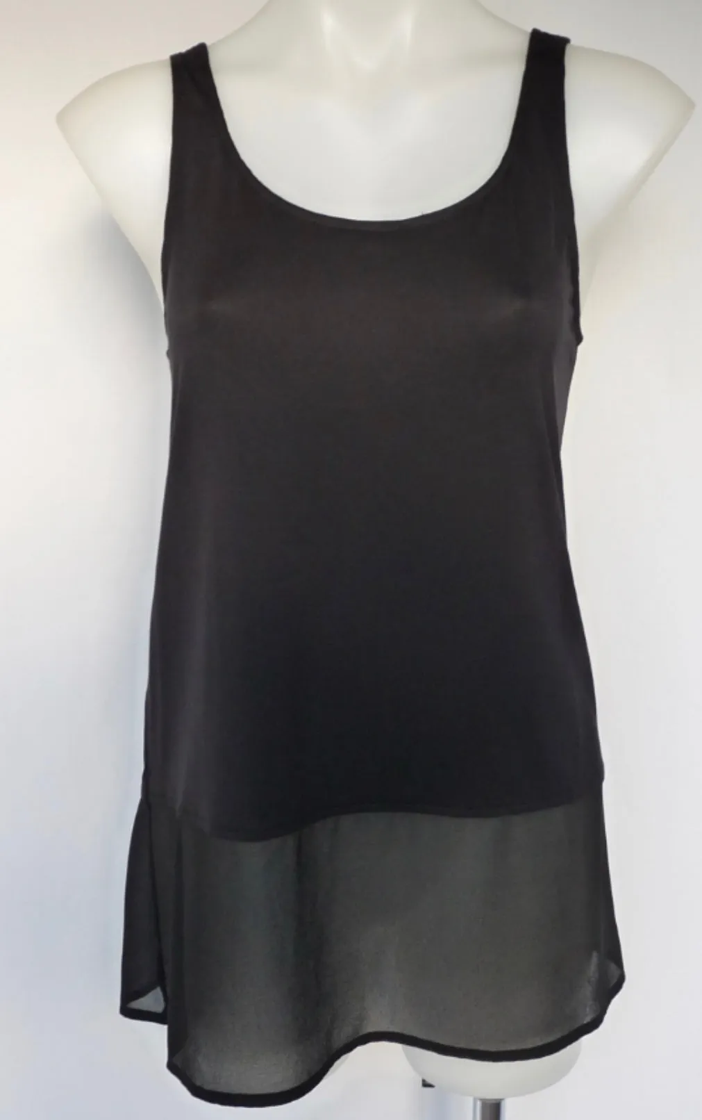 Zafina longline layering top in Black or White